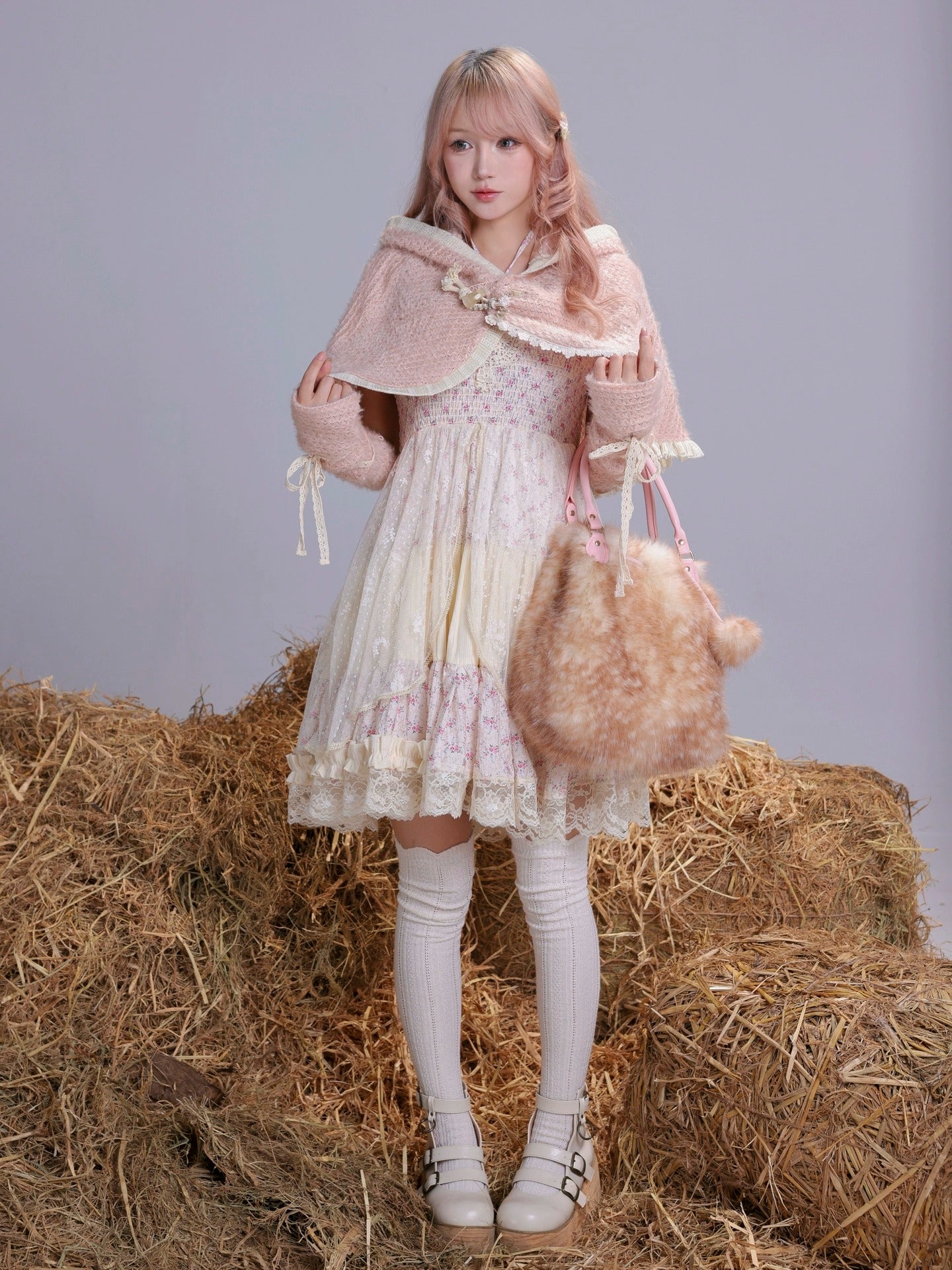 [ROSE ISLAND] Fluffy Forest Language Knitted Fleece Cape with Sleeves