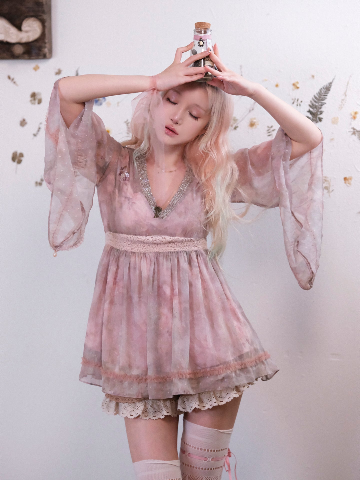 Rosé Isle Twinkling Light Hand-sewn Bead Placement Butterfly Sleeve Top with Short Skirt