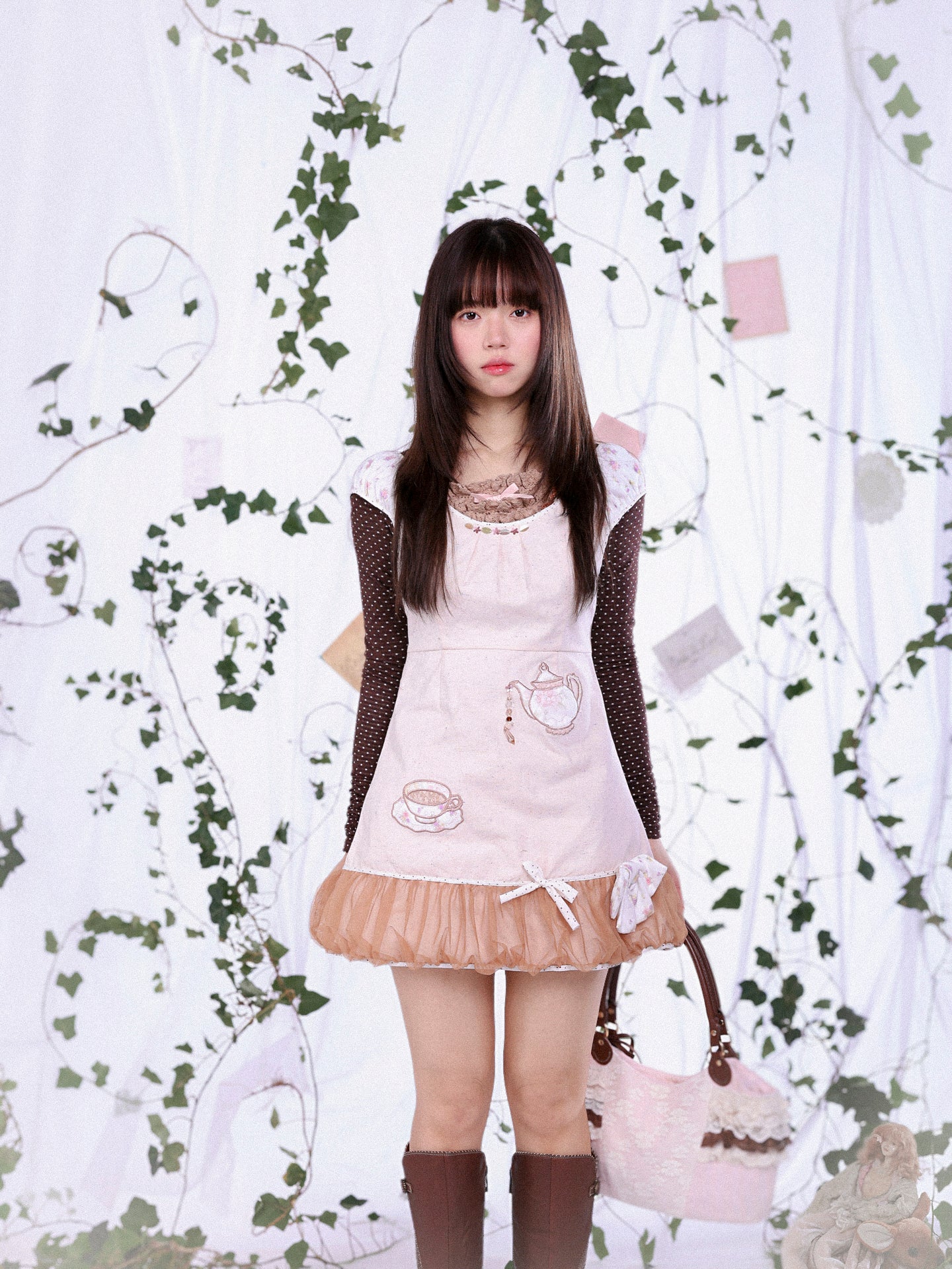 ROSE ISLAND Vanilla Strong Tea Spring Feeling Heavy Embroidery Floral Teapot Applique Hand-Sewn Beads and Sequins Dress