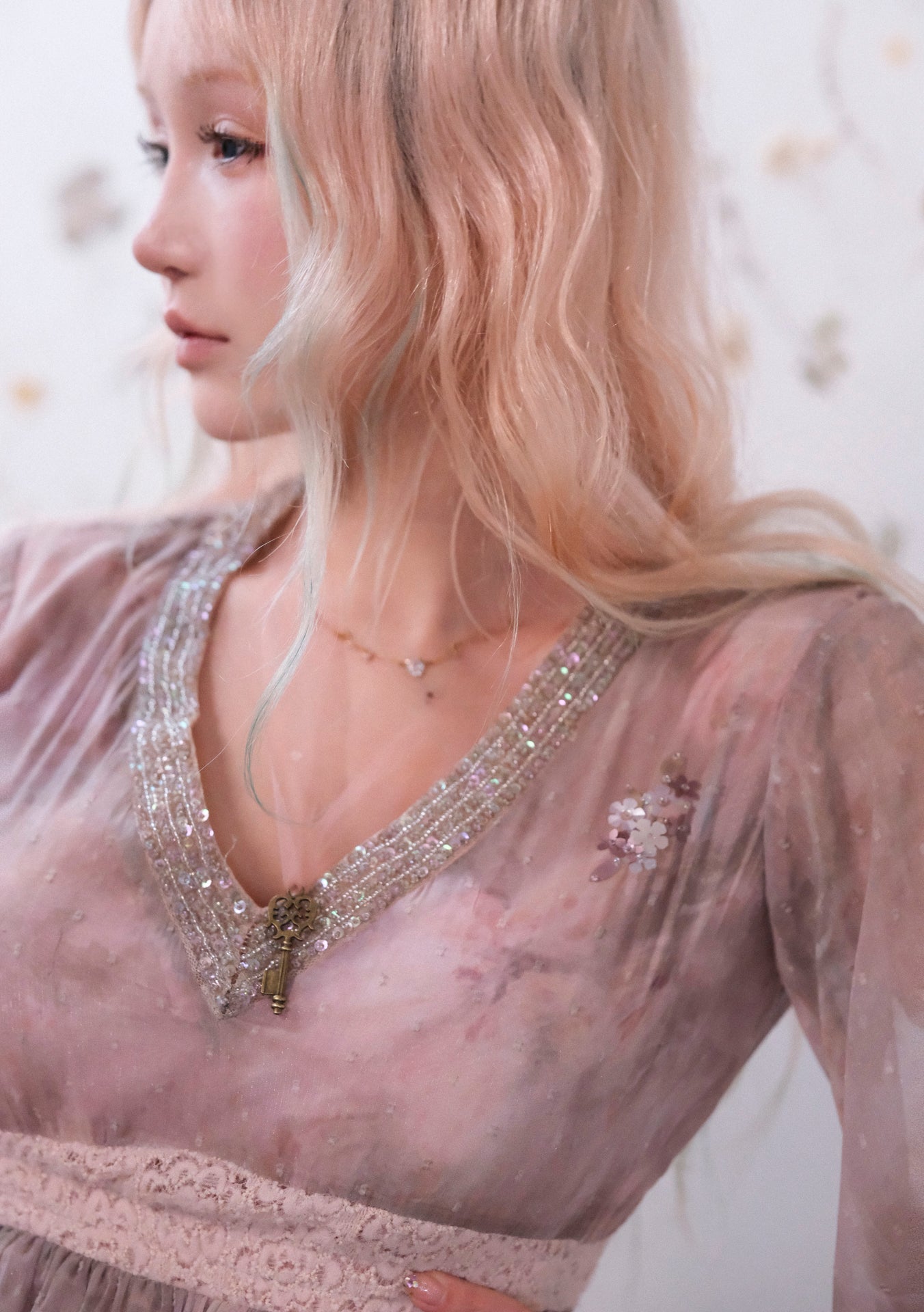 Rosé Isle Twinkling Light Hand-sewn Bead Placement Butterfly Sleeve Top with Short Skirt
