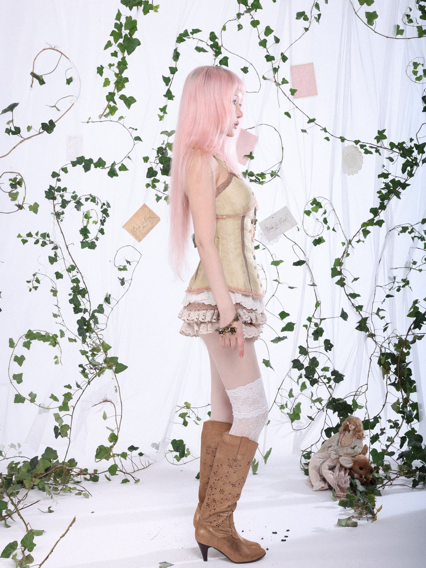 Rosé Isle Vintage Lace-Up Strap Top Elegant Fitted Design Summer Vest