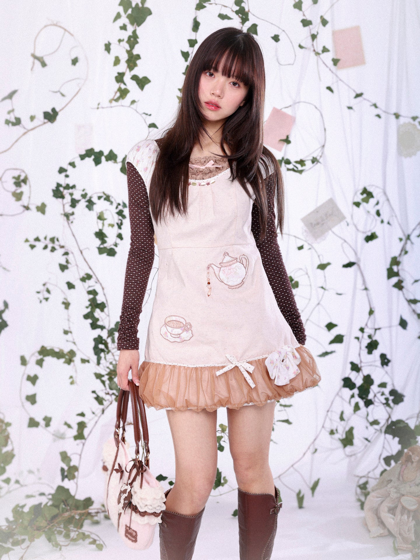 ROSE ISLAND Vanilla Strong Tea Spring Feeling Heavy Embroidery Floral Teapot Applique Hand-Sewn Beads and Sequins Dress
