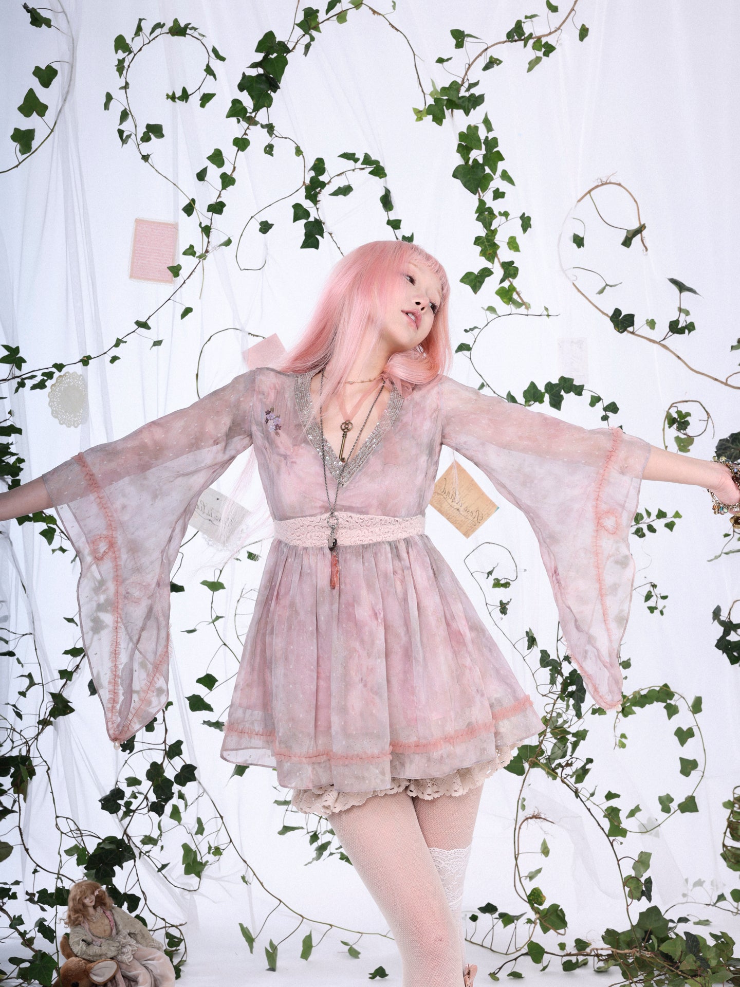 Rosé Isle Twinkling Light Hand-sewn Bead Placement Butterfly Sleeve Top with Short Skirt