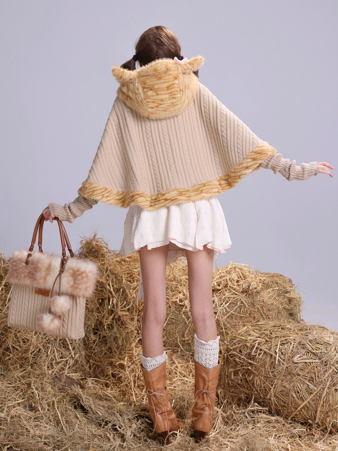 Rose Island Orange Cat Winter Fur-patch Knit Fleece-lined Versatile Forest-style Cape Exclusive Design