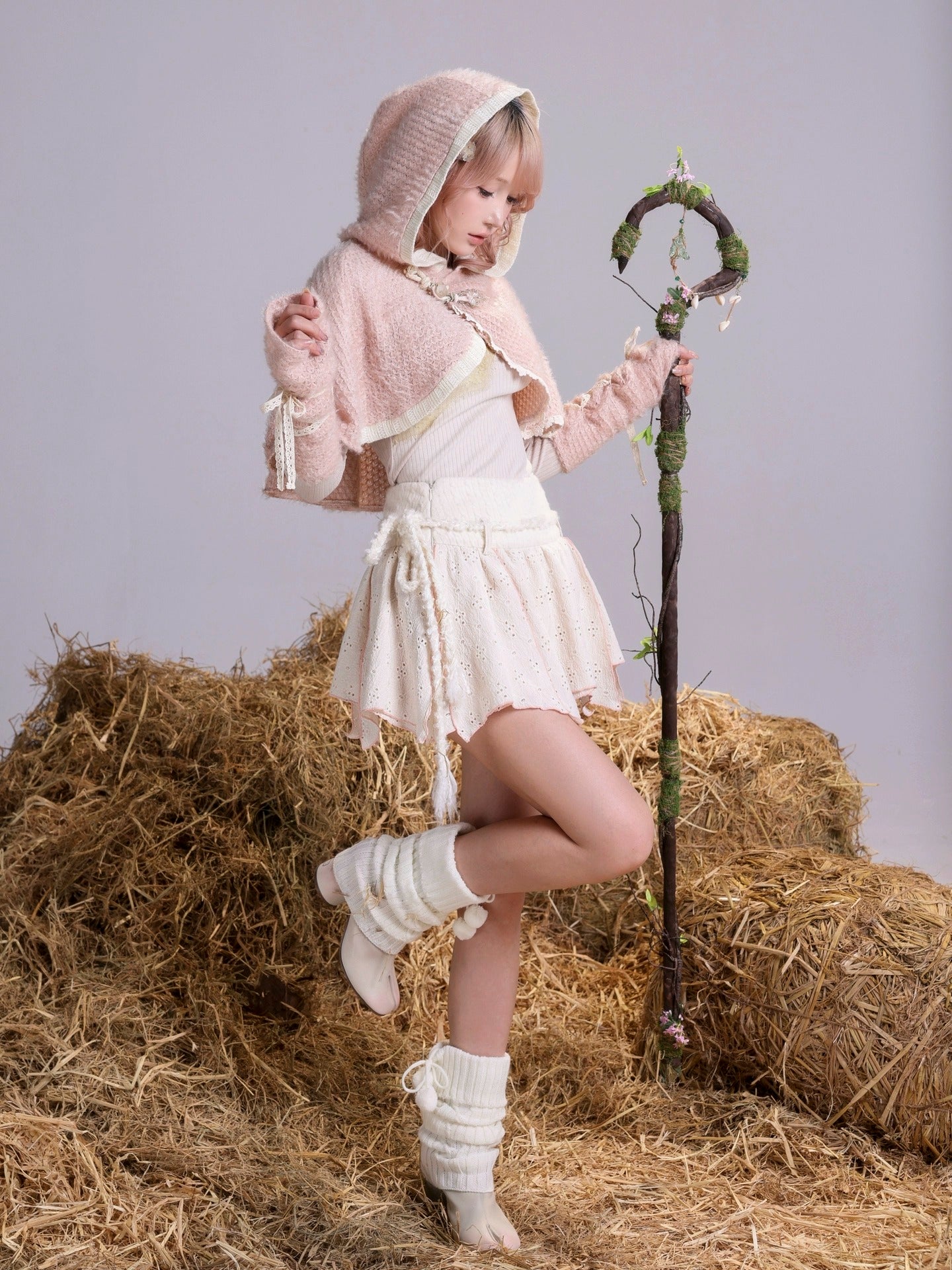 [ROSE ISLAND] Fluffy Forest Language Knitted Fleece Cape with Sleeves