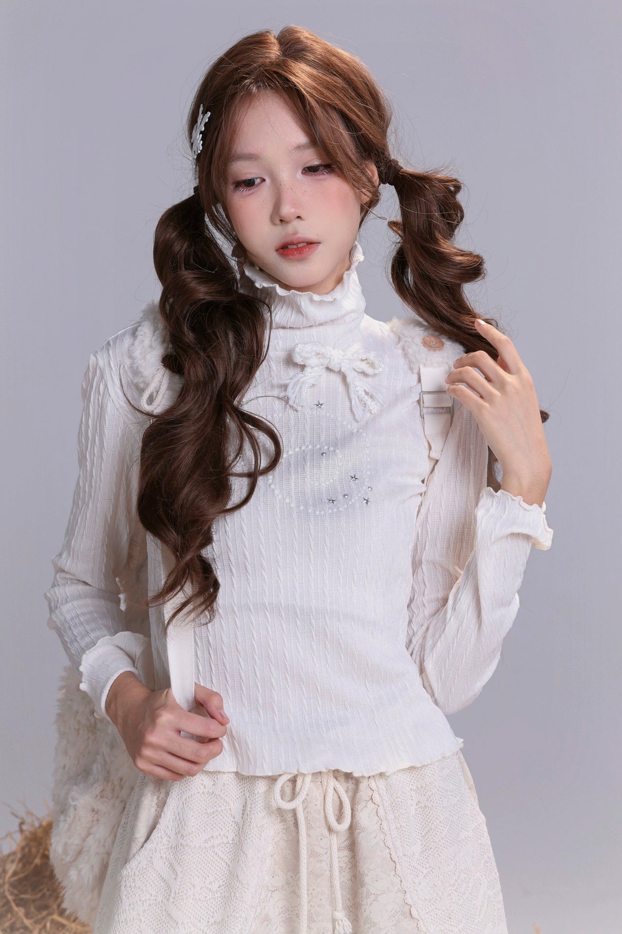 [ROSE ISLAND] Rhinestone Bow Design High-Neck Fitted Top