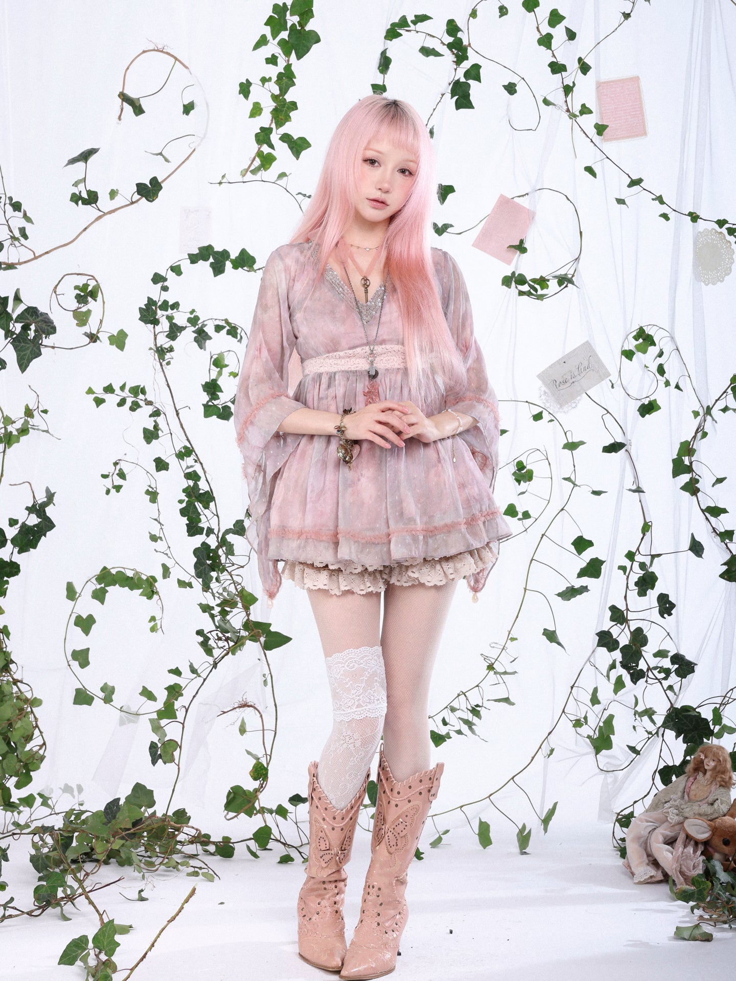 Rosé Isle Twinkling Light Hand-sewn Bead Placement Butterfly Sleeve Top with Short Skirt