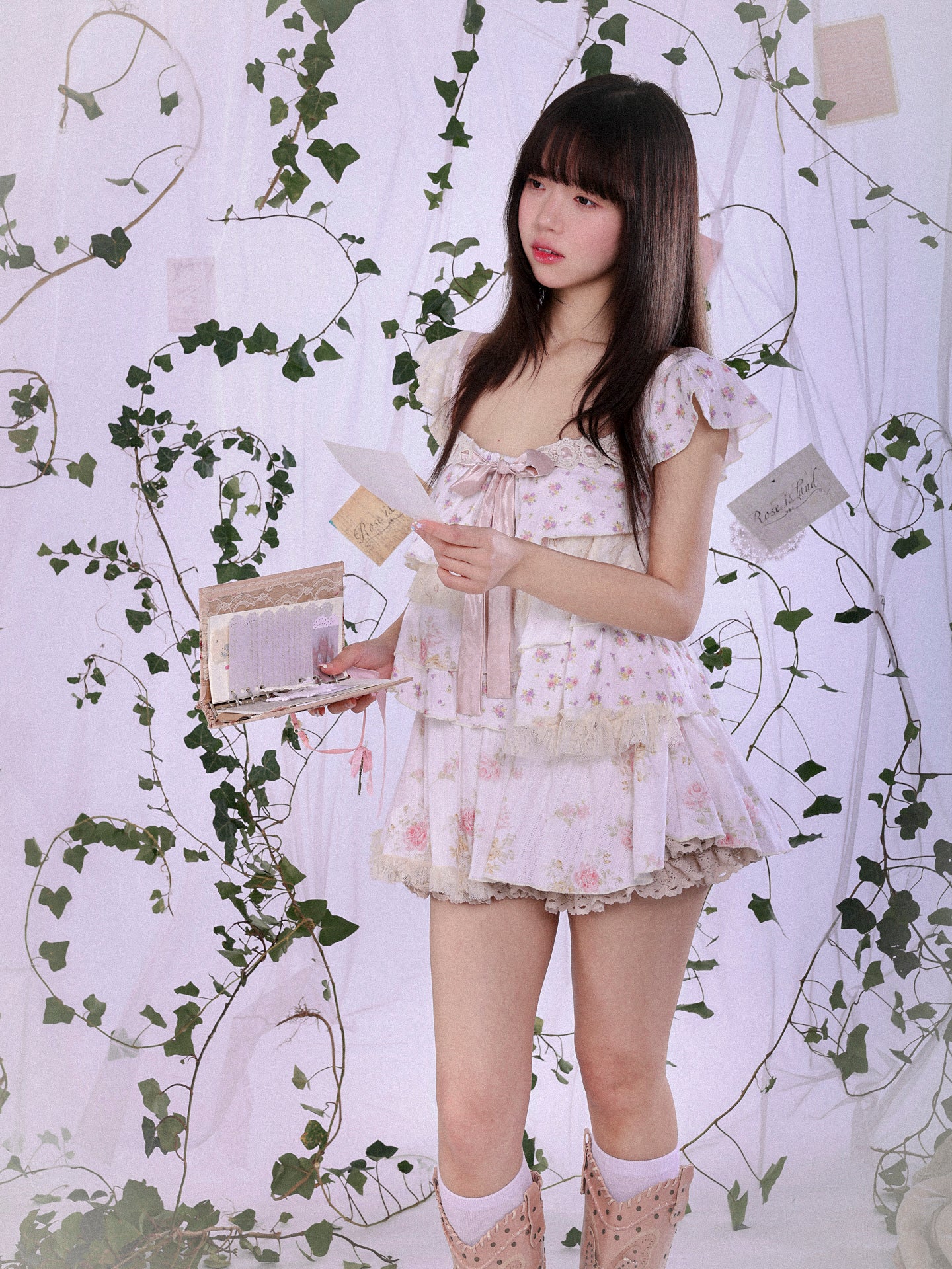 ROSE ISLAND Dried flower jar irregular patchwork layered girlish feeling floral flutter sleeve camisole Fairycore