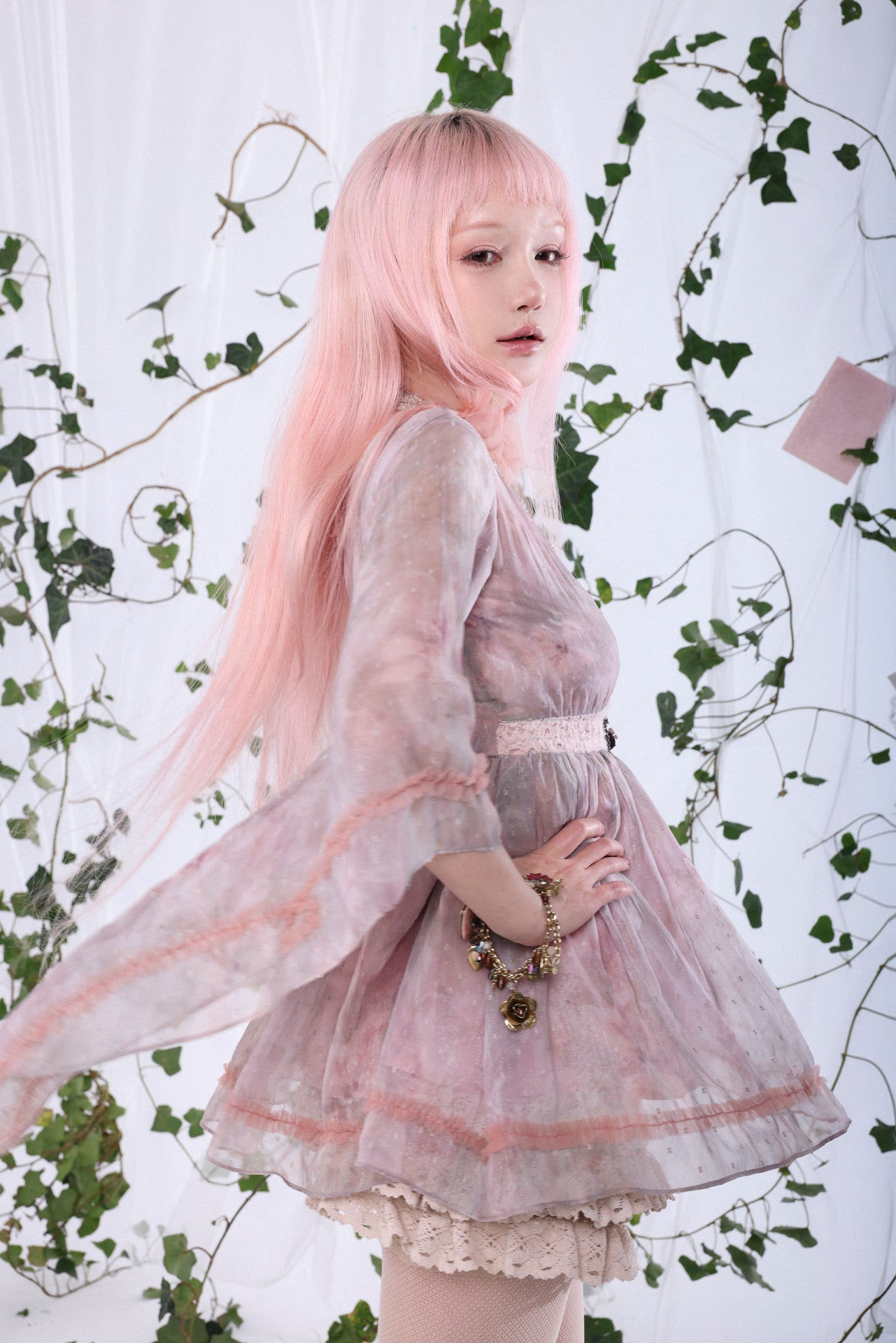 Rosé Isle Twinkling Light Hand-sewn Bead Placement Butterfly Sleeve Top with Short Skirt