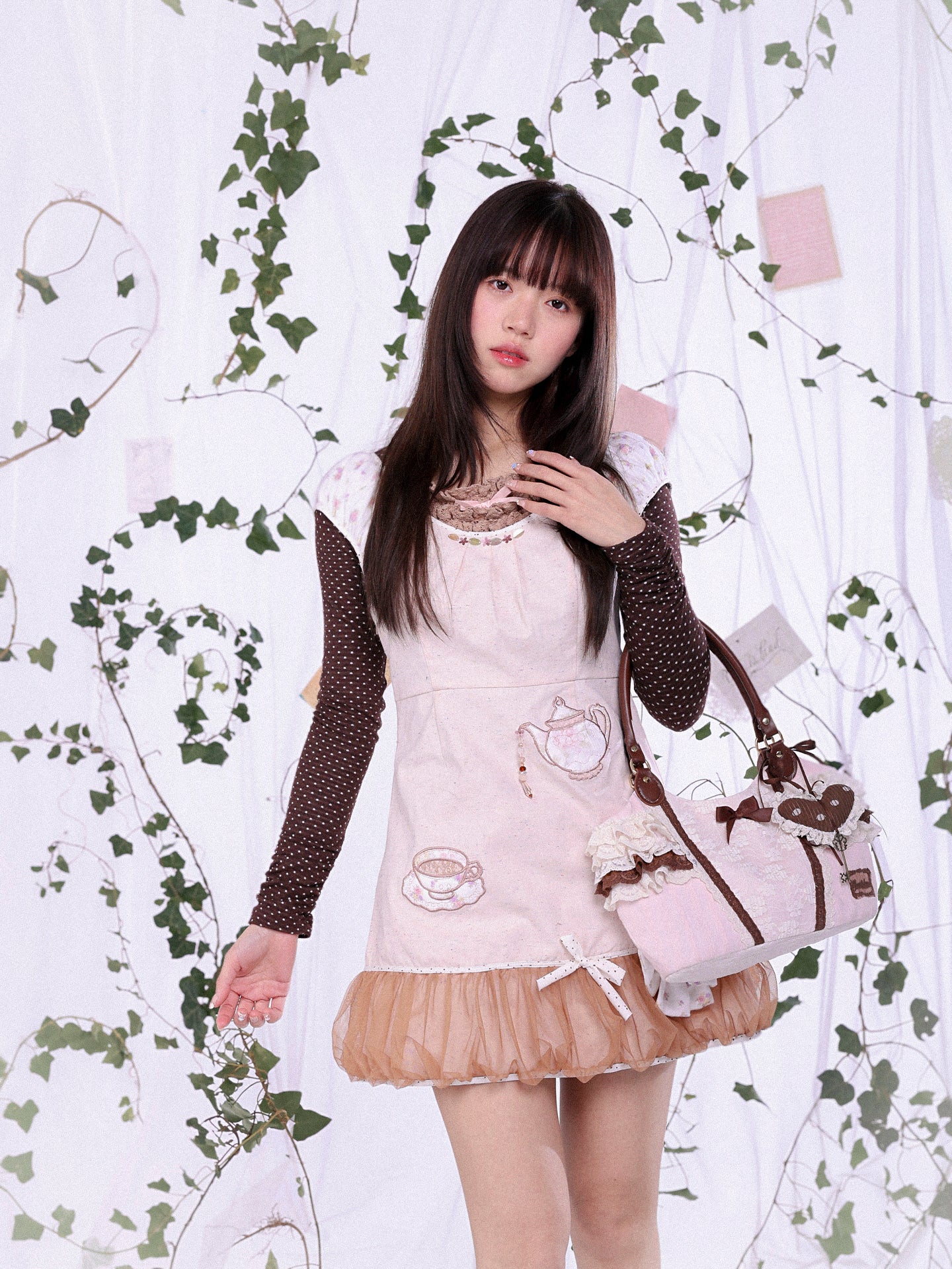 ROSE ISLAND Neapolitan berry chocolate forest-style girlish cotton-feel lace multi-layer underarm bag