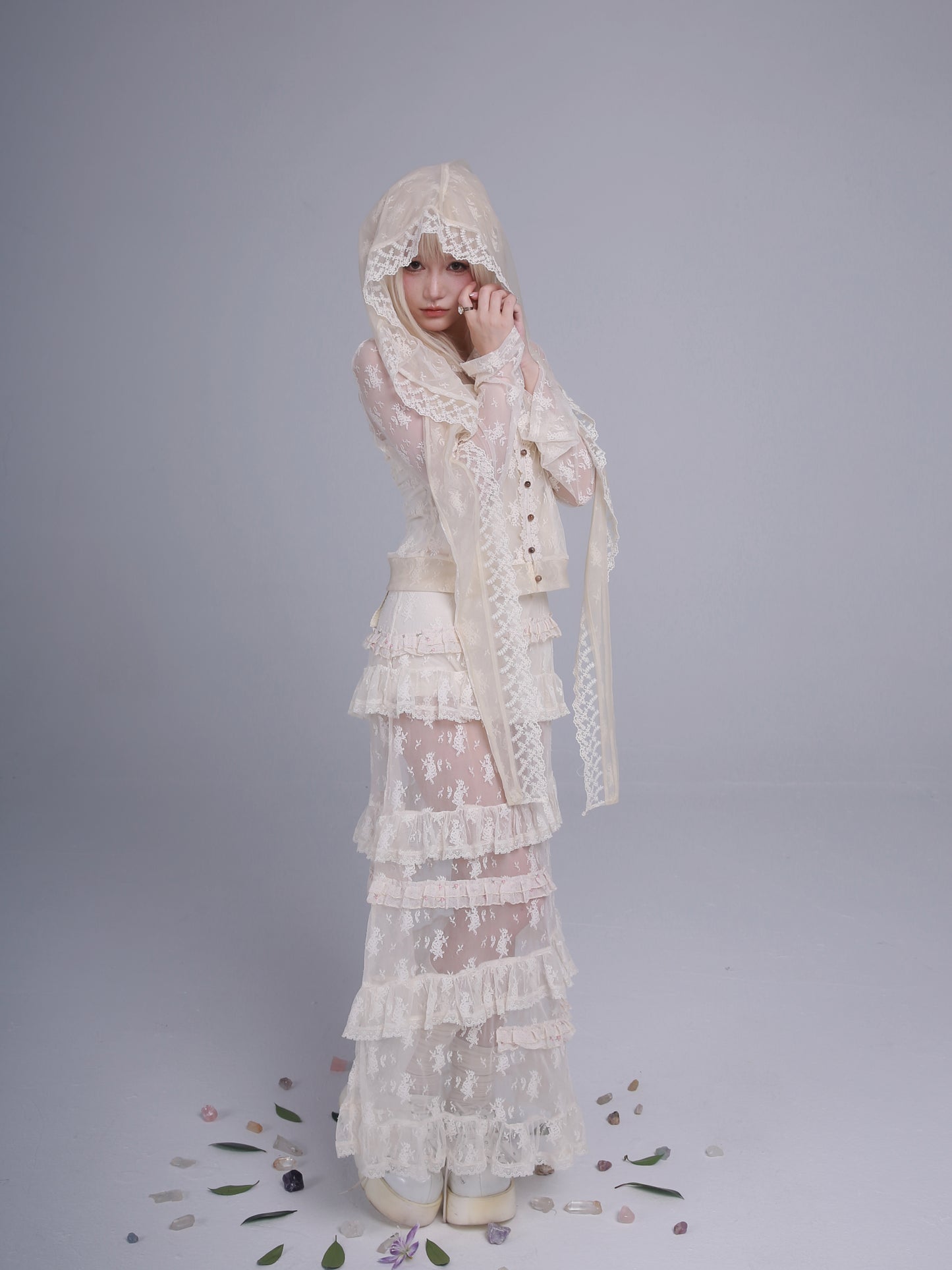 Elf in mist lace midi skirt with inner shorts