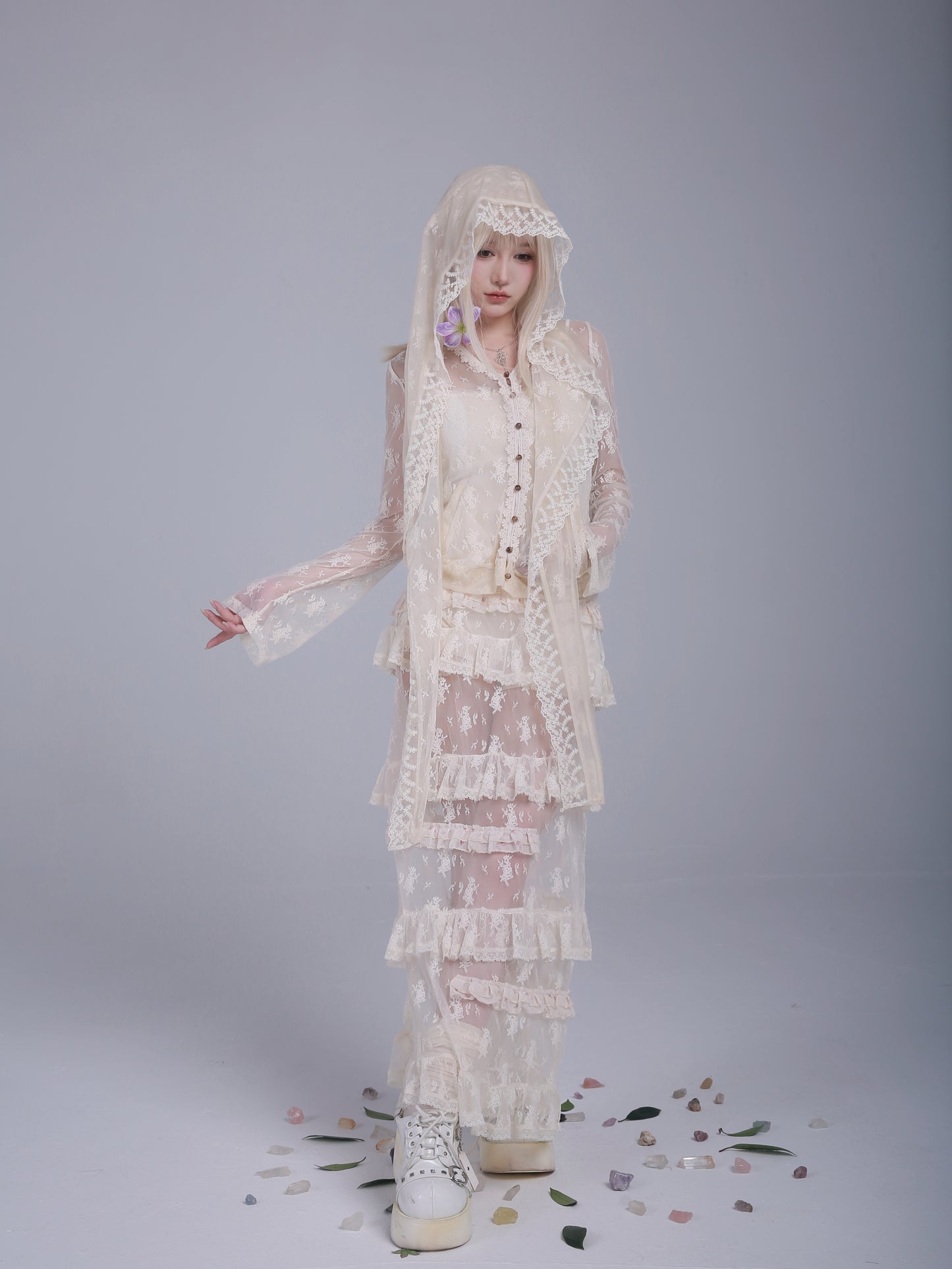Elf in mist lace midi skirt with inner shorts