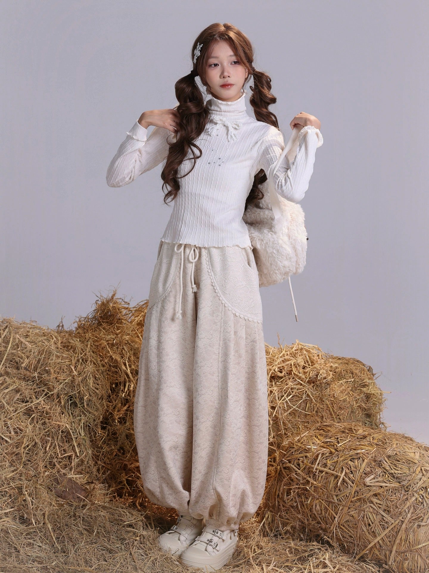 [ROSE ISLAND] Rhinestone Bow Design High-Neck Fitted Top