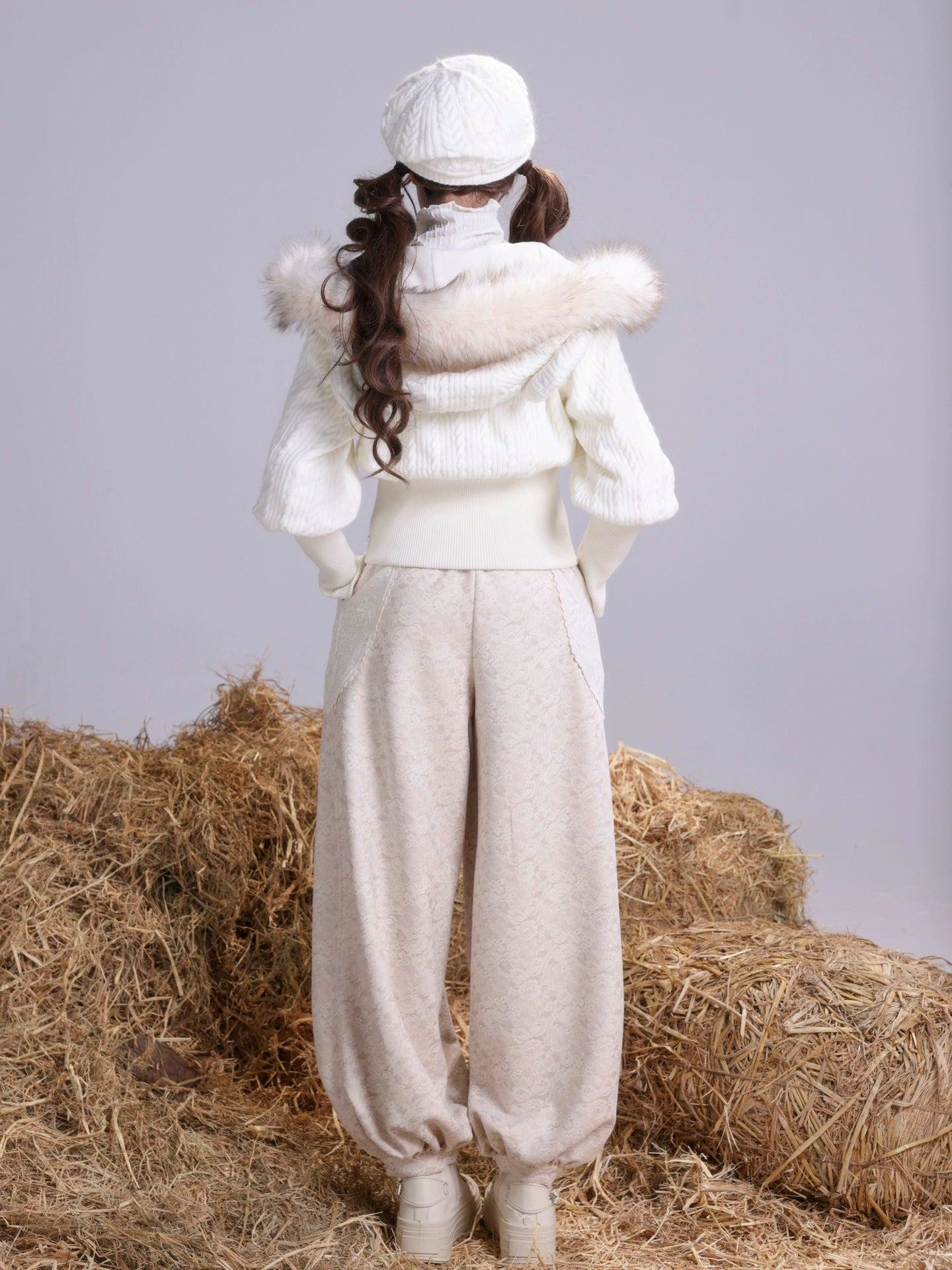 [ROSE ISLAND] Mianyang Knit Wool Slim-Fit Jacket with Faux Fox Fur Collar and Fleece Lining