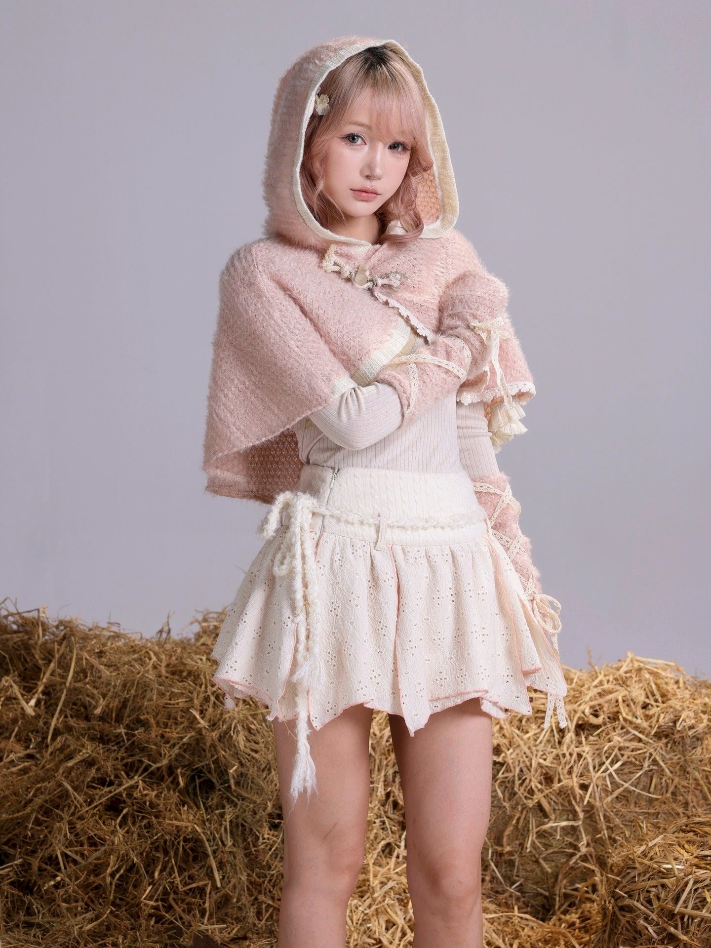 [ROSE ISLAND] Fluffy Forest Language Knitted Fleece Cape with Sleeves