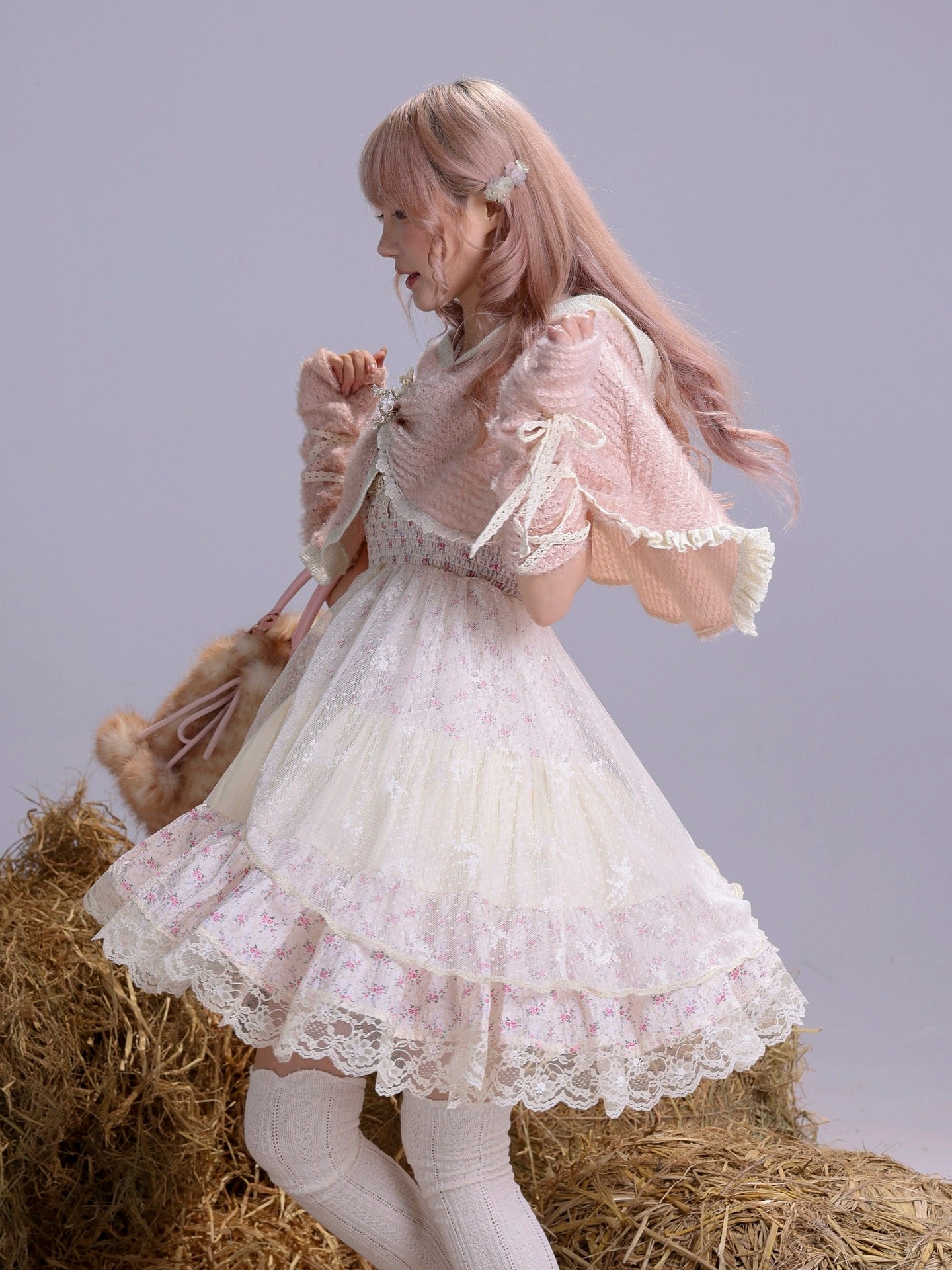 [ROSE ISLAND] Fluffy Forest Language Knitted Fleece Cape with Sleeves
